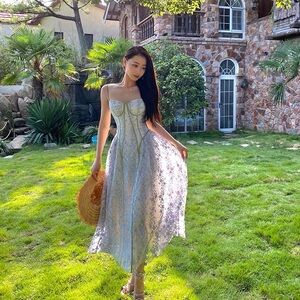 BNWT Corset floral dress - STUNNING!